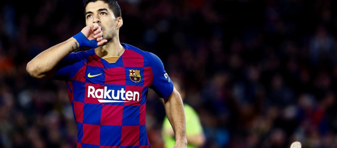 GRAF3014. BARCELONA, 21/12/2019.- El delantero uruguayo Luis Suárez del Barcelona, celebra su gol en el partido ante el Deportivo Alavés, correspondiente a la decimoctava jornada de LaLiga Santander que se disputa en el Camp Nou de Barcelona. EFE/Enric Fontcuberta