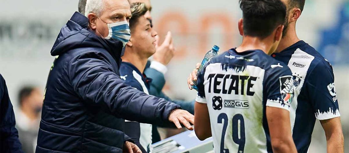 Javier Aguirre Monterrey Head Coach during the game Monterrey vs America, corresponding to Day 2 of the Torneo Guard1anes Clausura 2021 of the Liga BBVA MX, at BBVA Bancomer Stadium, on January 16, 2021.



Javier Aguirre Director Tecnico de Monterrey durante el partido Monterrey vs America, correspondiente a la Jornada 2 del Torneo Clausura Guard1anes 2021 de la Liga BBVA MX, en el Estadio BBVA Bancomer, el 16 de Enero de 2021.