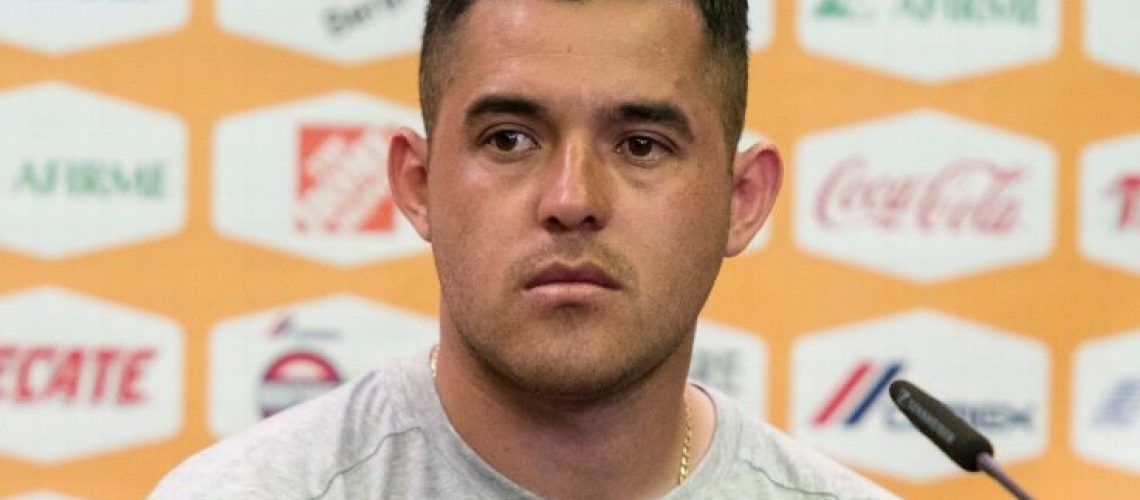 El lateral anunció que su etapa como Felino ha concluido; se va con once títulos en el costal siendo el canterano más laureado de Nuevo León.
