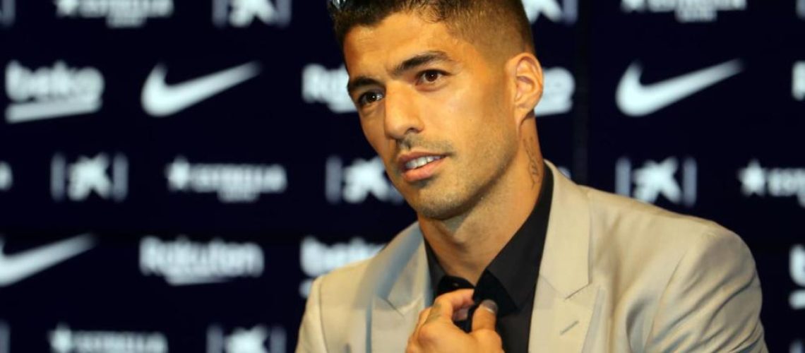 EuropaPress_3336417_handout_24_september_2020_spain_barcelona_luis_suarez_speaks_during_his_farewell_20200924154518-k1fG-U483642827857e3G-992x558@LaVanguardia-Web