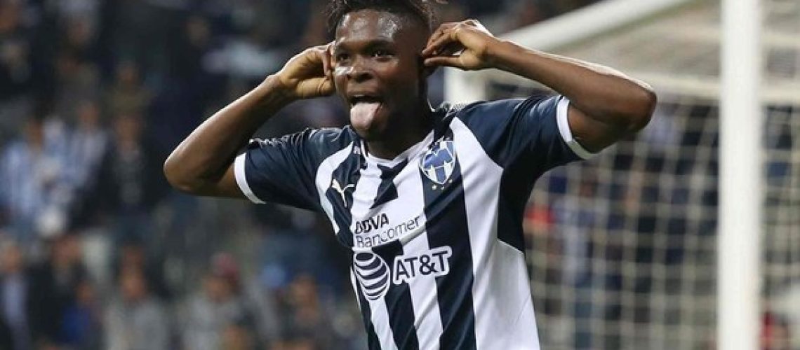 El atacante sudamericano continuará con La Pandilla por lo menos seis meses más.