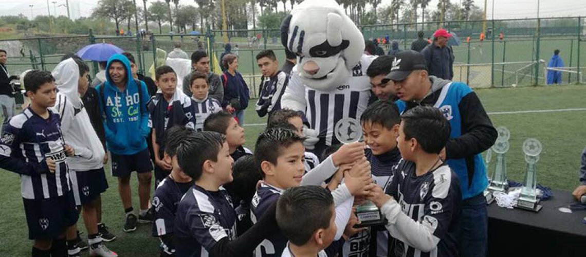 premiacion_liga_rayados_udem_primera_temporada