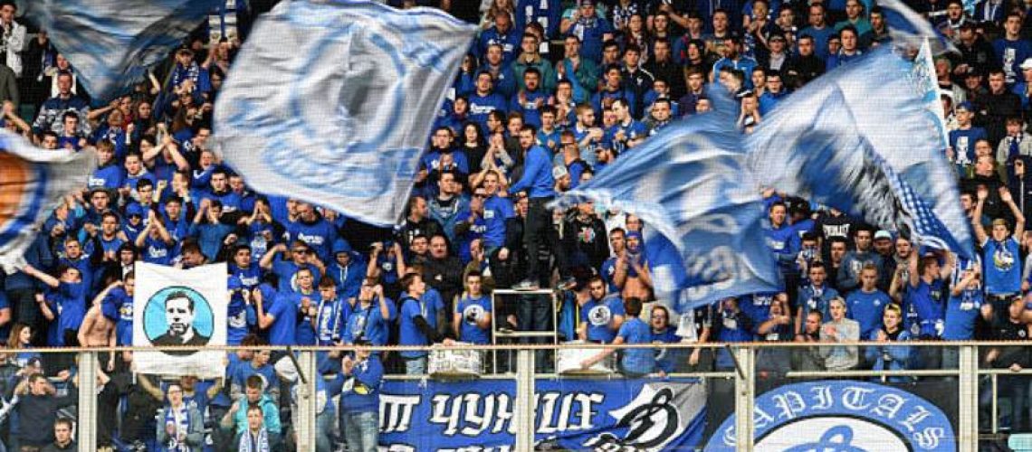 MOSCOW, RUSSIA - MAY 21: FC Dinamo Moscow fans during the Russian Premier League match between FC Dinamo Moscow and FC Zenit St. Petersburg at the Arena Khimki Stadium on May 21, 2016 in Moscow, Russia.  (Photo by Epsilon/Getty Images)